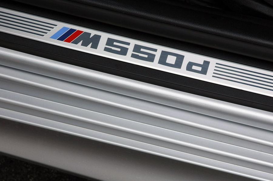  BMW M550d xDrive 2012 года  (фото 7 из 175)